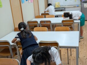 世界に発信？
